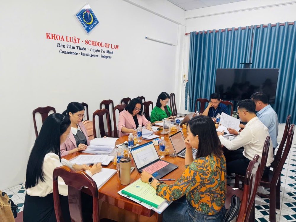 Buổi làm việc tại Khoa Luật, Đại học Cần Thơ